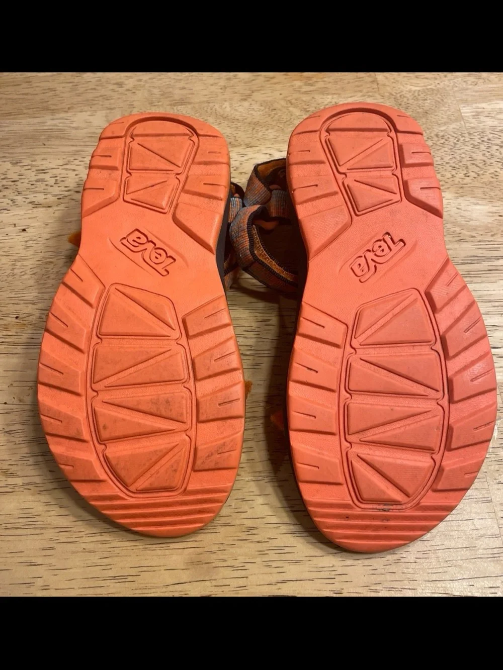 Teva unisex Sandals Outdoors for Kids Strappy Color Orange Sz. 2.